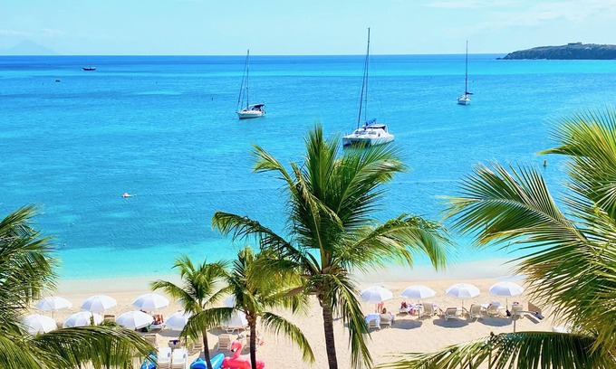 Philipsburg Hotel | Holland House Beach Hotel
