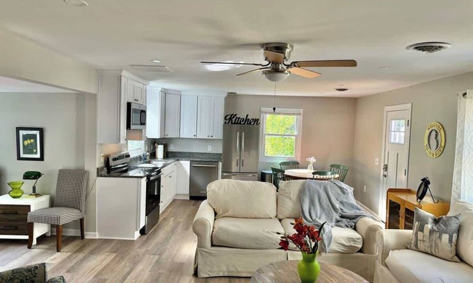 Selby-on-the-Bay House | Holly Hill Haven - Sleeps 10