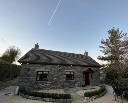 Downpatrick House | Hollymount Cottage
