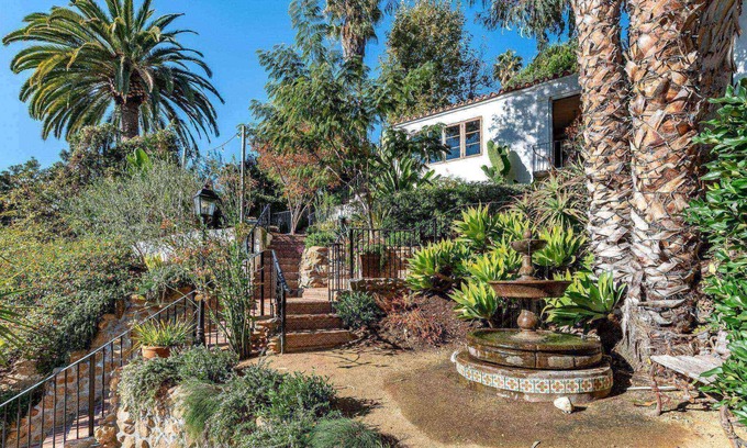 Hollywood Dell House | Hollywood Hills 30% Off Sale! Ends 8/11