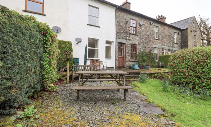 Coniston Cottage | HOLME GROUND COTTAGE, pet friendly, with open fire in Coniston