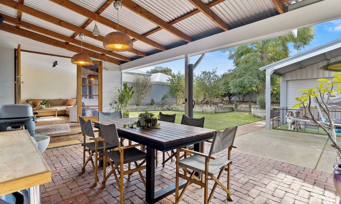 Willagee House | Home Among the Gum Trees