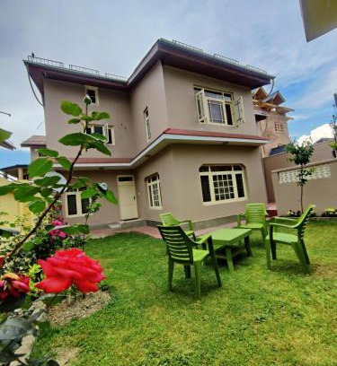 Rajbagh House | Home Away From Home Cute 3 bedroom House G floor