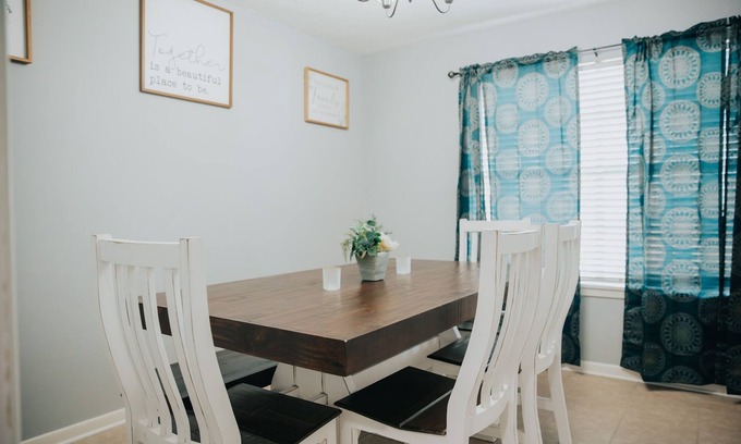 Westlake House | Home Away from Home! Located in Central Westlake!