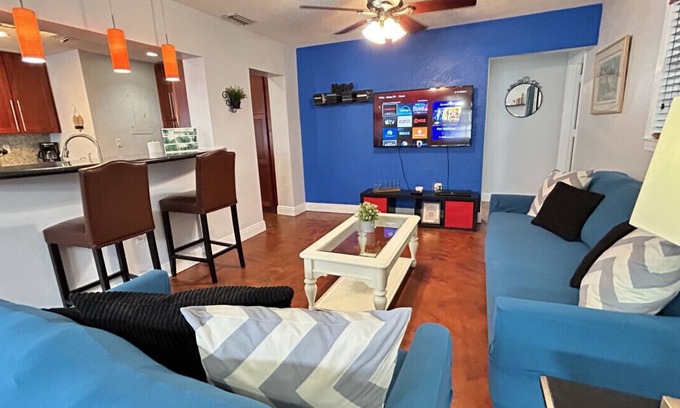 Olympia Heights House | HOME AWAY FROM HOME Near Airport/Malls/Highways