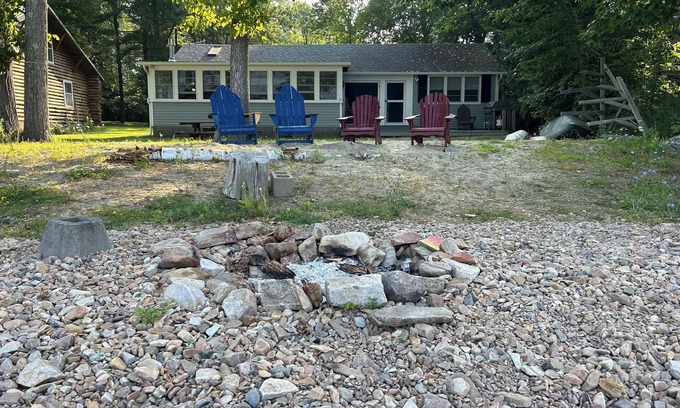 Willsboro Cottage | Home away from home with private beach-new owners!
