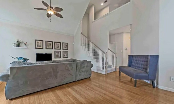 Valley Ranch House | Home away from home with big private fenced backyard