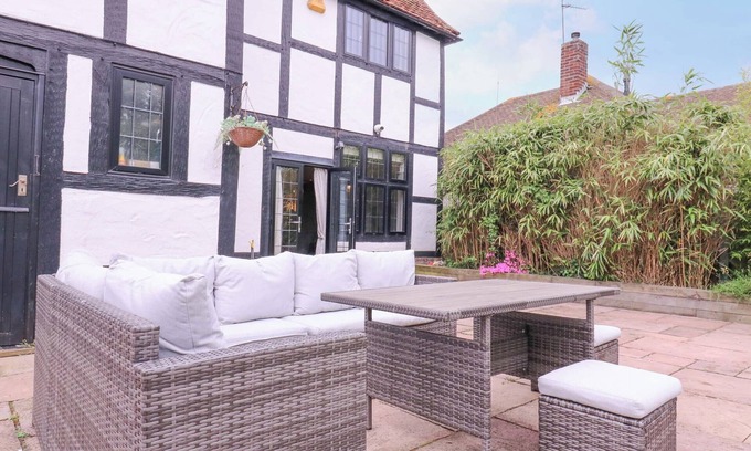 Clacton-on-Sea Cottage | Home by the Sea