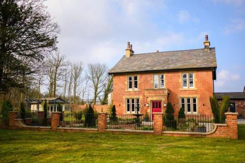 Lytham St. Anne's House | Home Farm Cottage