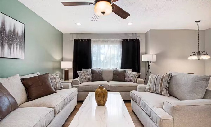 Gretna House | Home In Gretna - 4bedroom, 2Bath