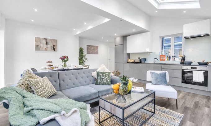 West Hendon Apartment | home.ly - North London Apartments Hendon
