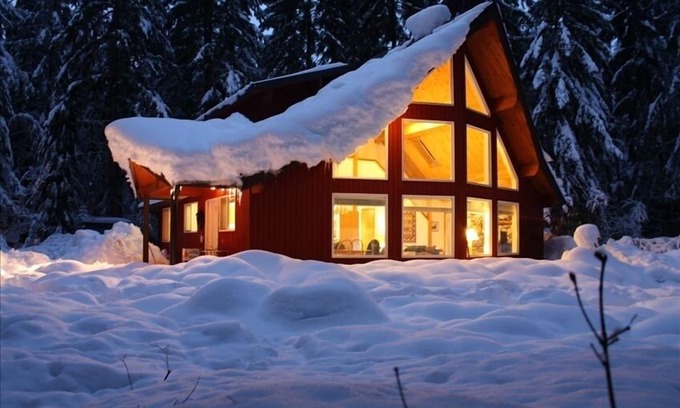 Enumclaw House | Home Near Crystal Mountain, Mt Rainier and Chinook Pass