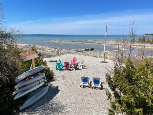 Northern Bruce Peninsula House | Home of the Living Sunset