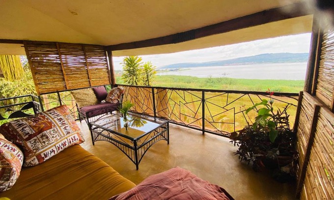 Jinja House | Home On The Nile Ernest Hemingway Suite