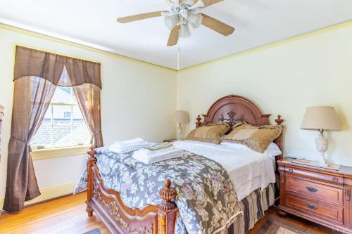 Lynchburg House | Home Sweet Home, Suite #2, near Liberty University, and Lynchburg Hospital, Deluxe Queen Size Bedroom