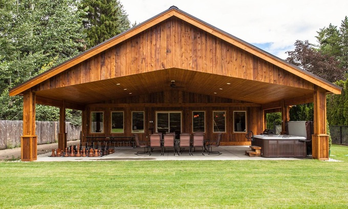 Leavenworth House | Home Theater, Hot tub & Huge Covered Patio! Stunning Home 2 Miles from Town!