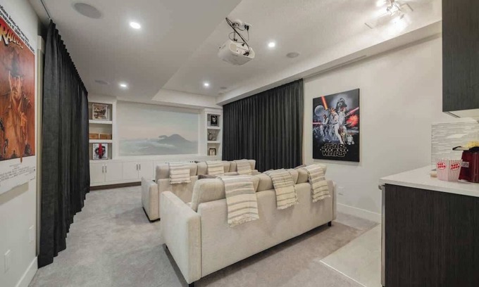 Richmond House | Home Theater with AC, Dual Master Suites, BBQ