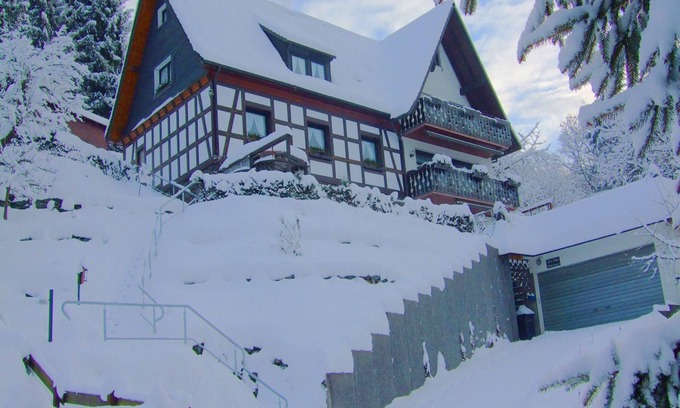 Hallenberg House | Home with Garden, Hallenberg