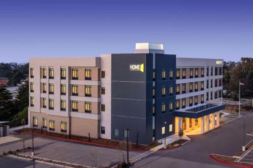 Marina Hotel | Home2 Suites By Hilton Marina