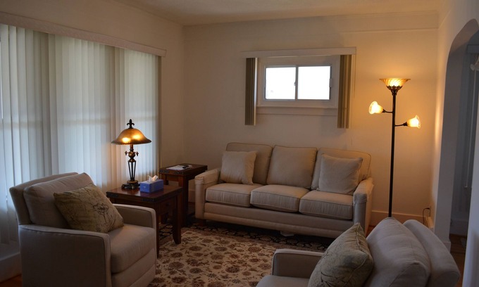 Dearborn House | HomeAway Residential Apartment