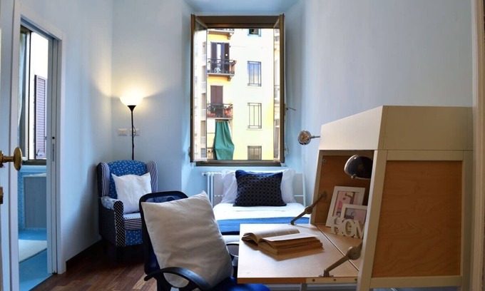 Casoretto Apartment | HomeLovers two-rooms apartment Lambrate Metro Station