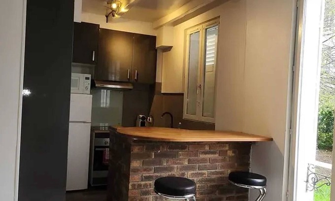 Villeneuve-Saint-Georges Apartment | Homerez - Apartment in Villeneuve-Saint-Georges