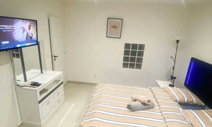 Arnouville Apartment | Homerez - Apartment Arnouville