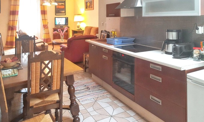 Morlaix Apartment | Homerez - Apartment in Morlaix