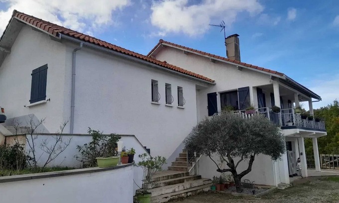 Labruguiere Apartment | Homerez - Apartment Labruguière
