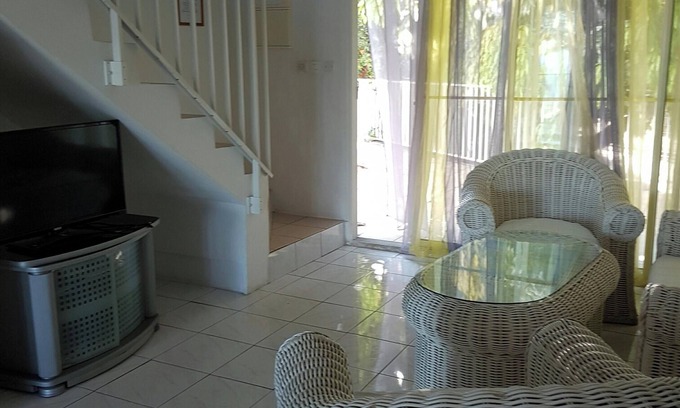 Bois de Nefles Apartment | Homerez - Apartment Saint-Paul, sea and mountain view.