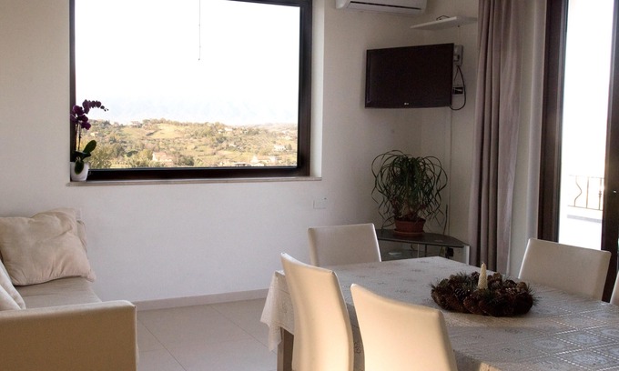 Caiazzo Apartment | Homerez - Appartement for 5 ppl. with shared pool and garden at Bosco di Caiazzo