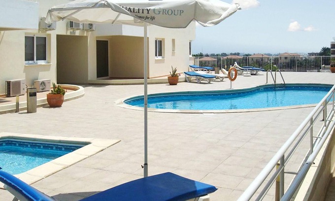 Oroklini Apartment | Homerez - Appartement 2 km away from the beach for 4 ppl. with shared pool