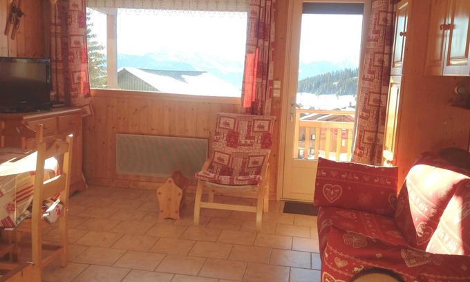 Les Saisies Apartment | Homerez - Apt. Hauteluce mountain view