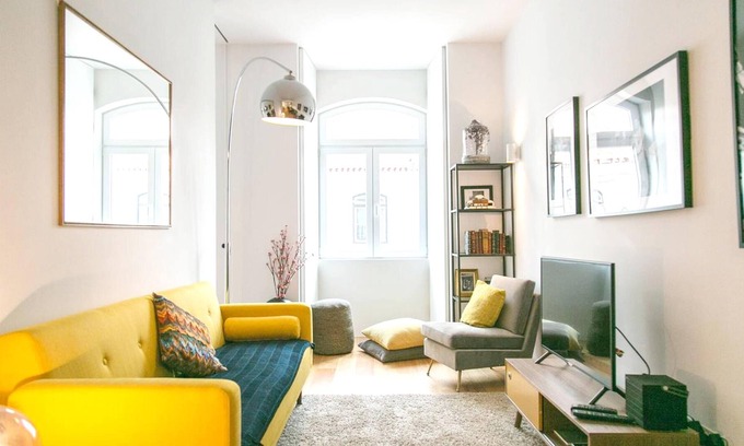 Chiado Apartment | Homerez - Beautiful appartement 10 km away from the beach for 4 ppl. at Lisboa