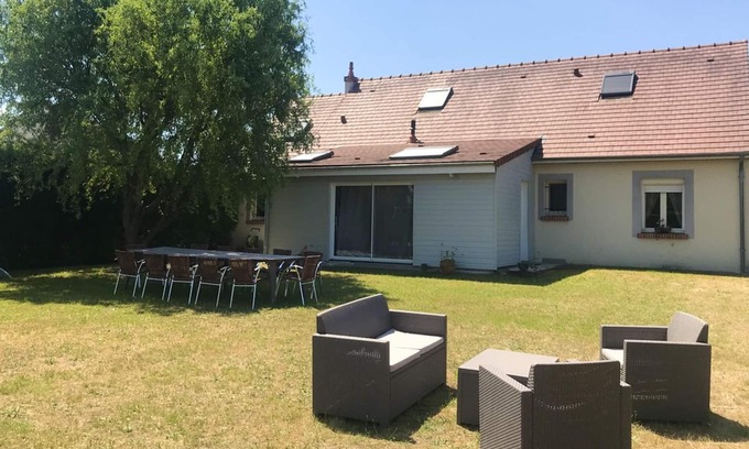 Tour-en-Sologne House | Homerez - Big house for 15 ppl. with garden at Tour-en-Sologne