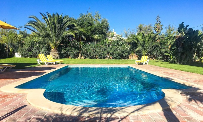 Cerro do Mocho Villa | Homerez - Big villa 12 km away from the beach for 14 ppl. with swimming-pool