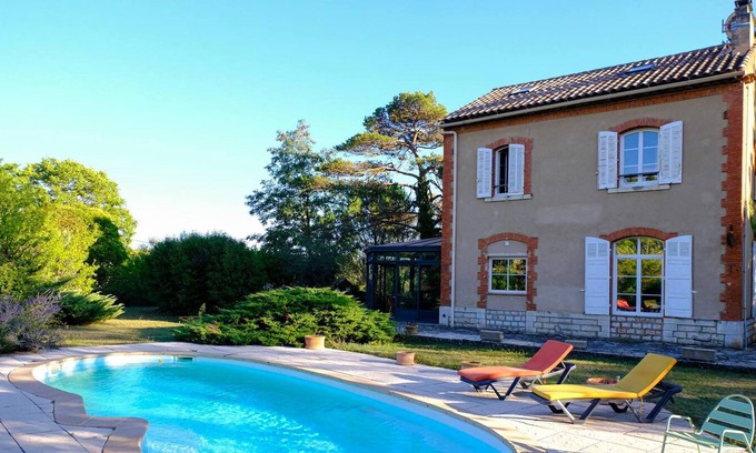 Ponteves Villa | Homerez - Big villa for 15 ppl. with swimming-pool and terrace at Pontevès