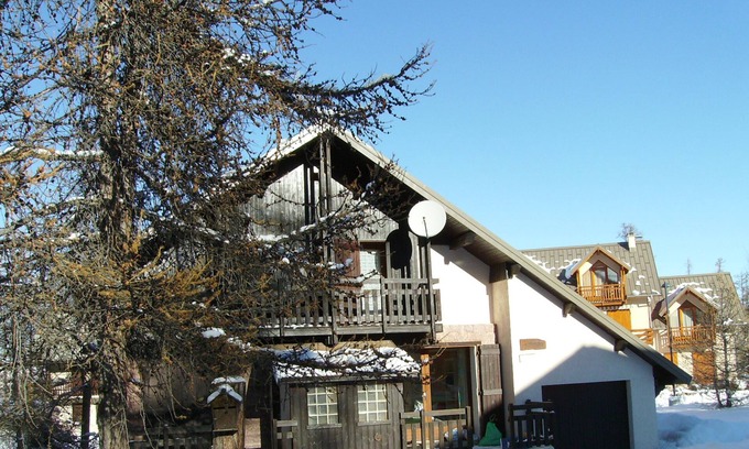 Risoul Ski Chalet | Homerez - Charming Chalet in Risoul with Mountain View