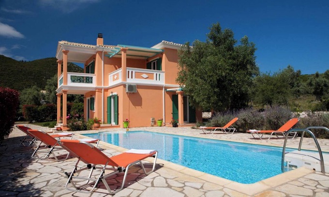 Evgiros Villa | Homerez - Charming Villa in Lefkada with Pool