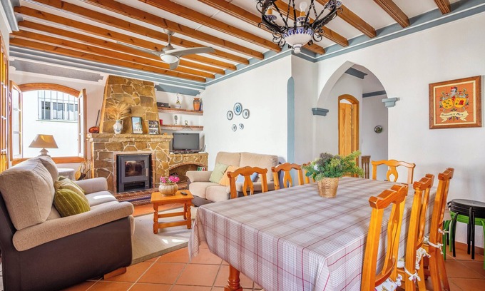 Ardales House | Homerez - Comfortable house in Ardales with fireplace
