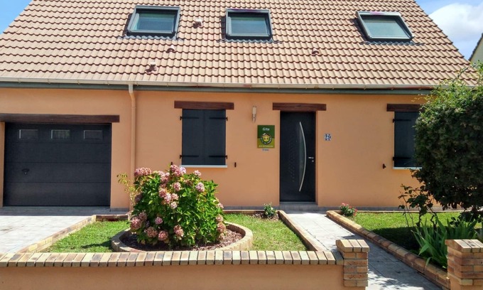 Villaret - Meslier House | Homerez - Comfortable house in Le Mans with garden and terrace