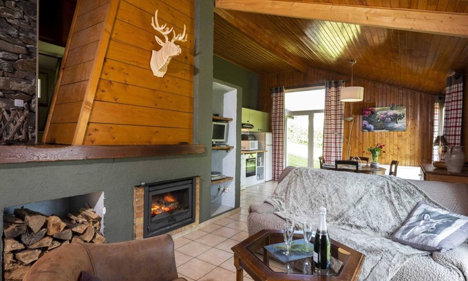 Herbaimont Ski Chalet | Homerez - Cozy Chalet near Tenneville