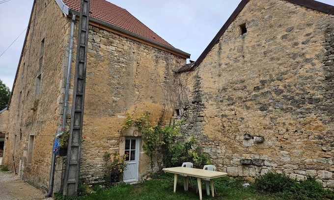 Moitron House | Homerez - Cozy House in Moitron 40 m²