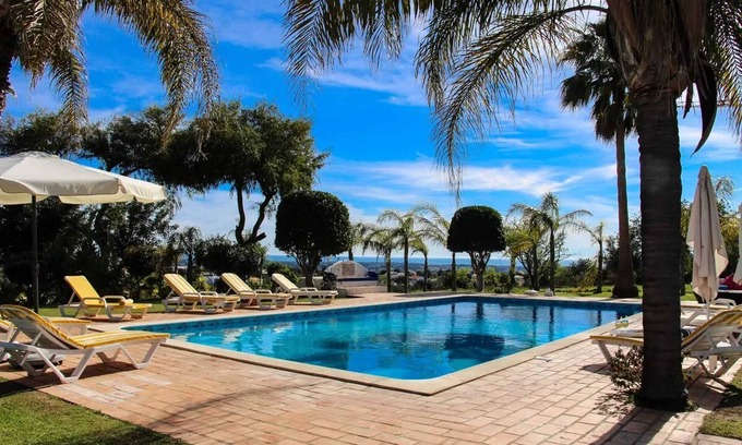Cerro do Mocho Villa | Homerez - Elegant Villa in Loulé with Private Pool