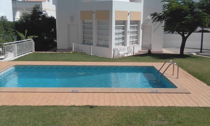 Vale de Carro Villa | Homerez - Elegant Villa in Albufeira with Private Pool.