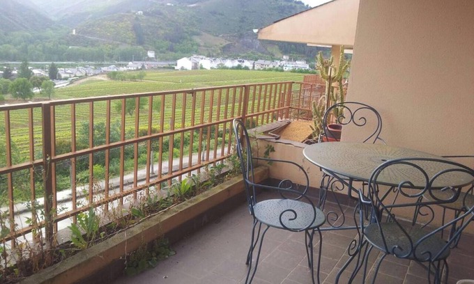 Villafranca del Bierzo Apartment | Homerez - Apartment in Villafranca del Bierzo