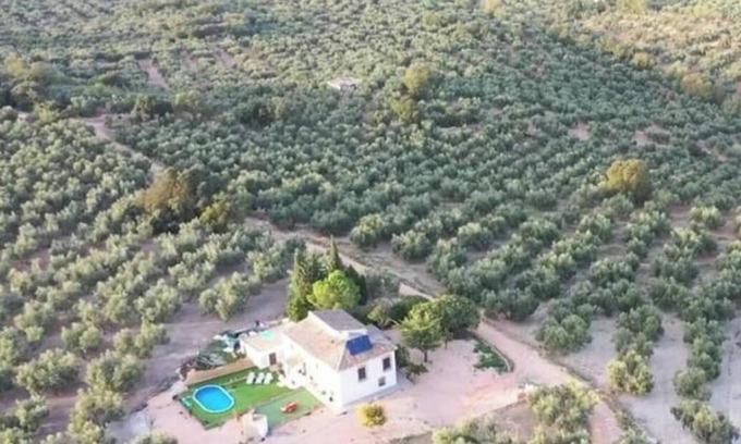Villanueva del Rosario Villa | Homerez - Villa in Villanueva del Trabuco