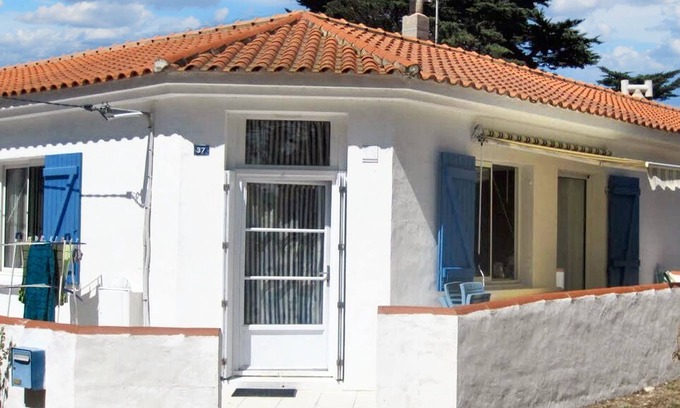 Noirmoutier-en-l'Ile House | Homerez - House in Noirmoutier-en-l'Île