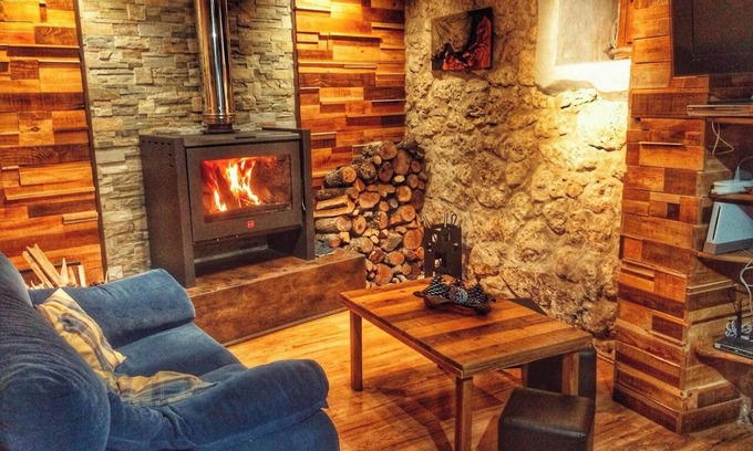 Tubilla del Lago House | Homerez - House Tubilla del Lago