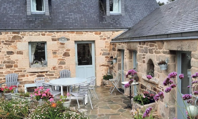 Cleden-Cap-Sizun House | Homerez - House in Cléden-Cap-Sizun